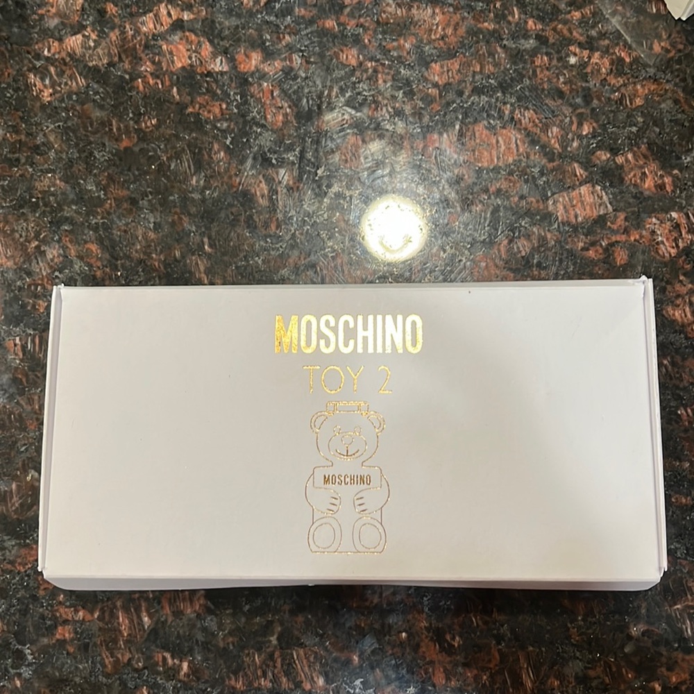 Moshino  toy 2 perfume